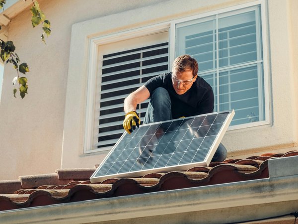 Votre partenaire idéal : installateur de panneaux solaires en bretagne